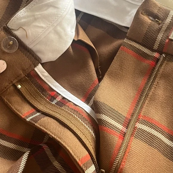 Women’s H&M size 10 brown plaid ankle length pants with pockets and stretch. - Picture 5 of 7